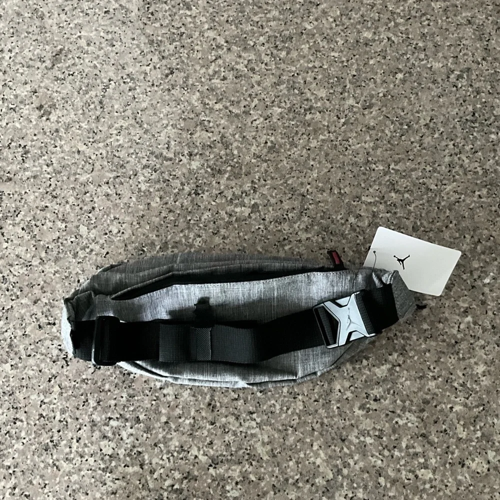 Jordan air gray